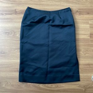 Black 90s skirt
